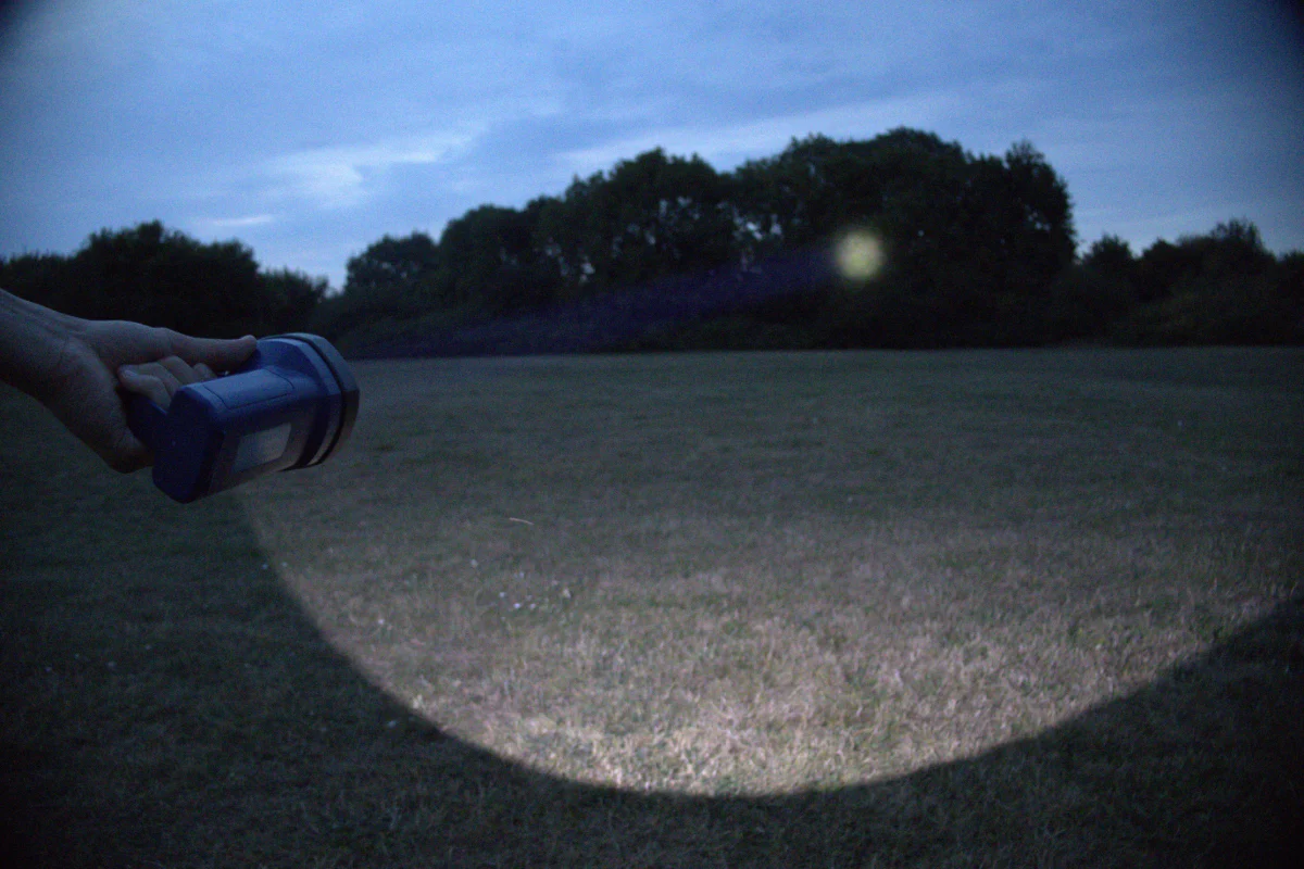 SL400 | 400 Lumen | Rechargeable Searchlight - Image 5