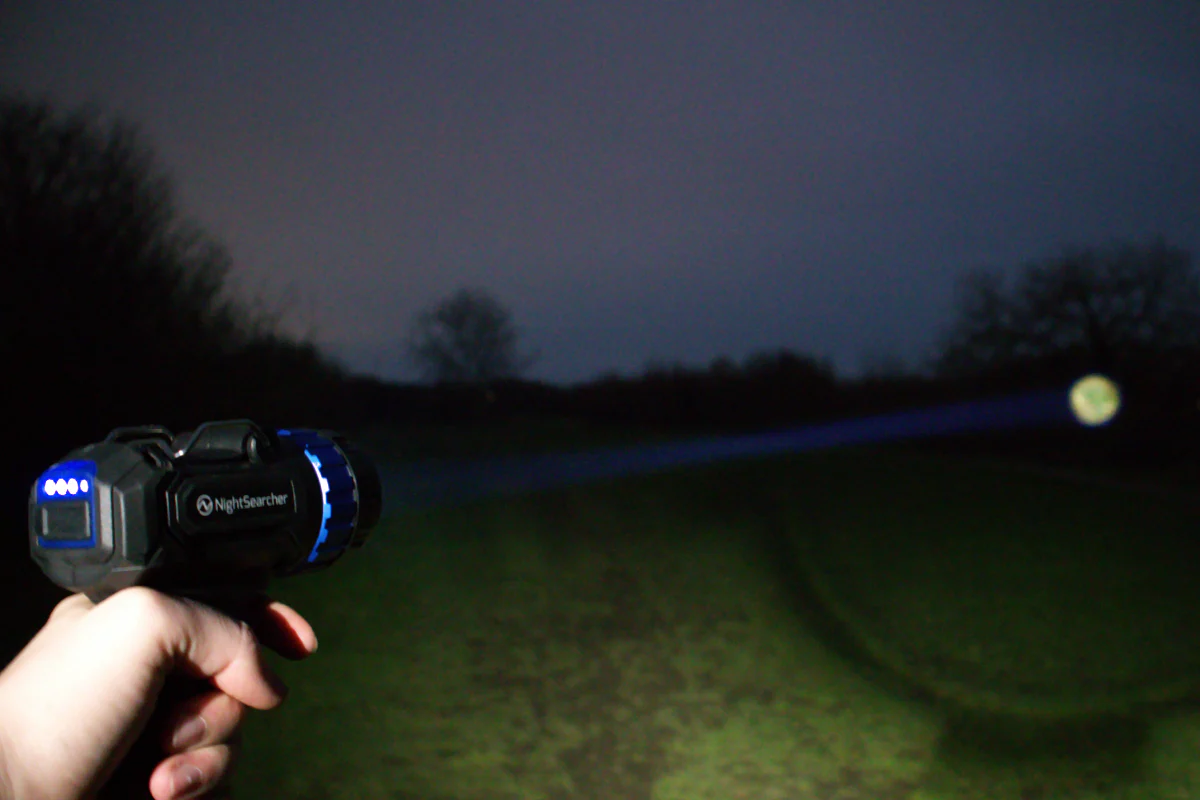 Trigger Pro 1400 | 1400 Lumens | Rechargeable Searchlight - Image 3