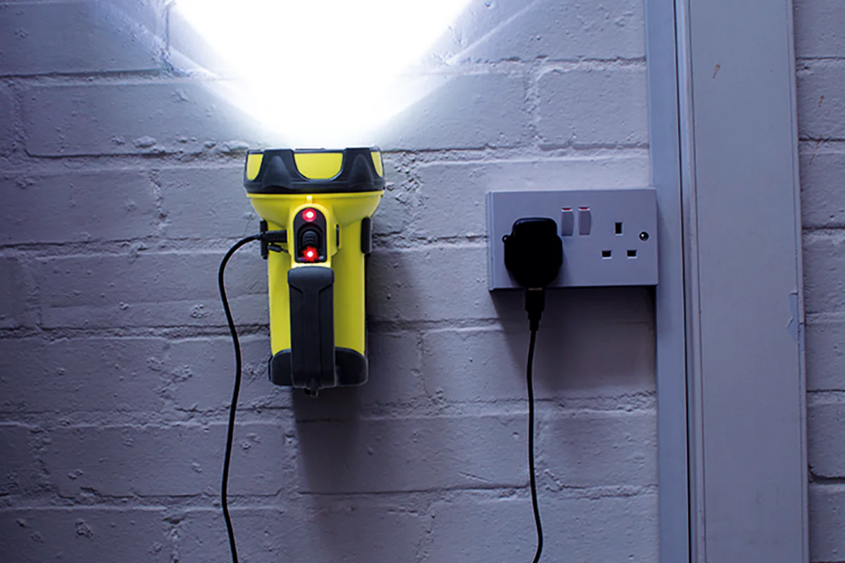 Trio 550 | 550 Lumens | Rechargeable Searchlight (EU) - Image 5